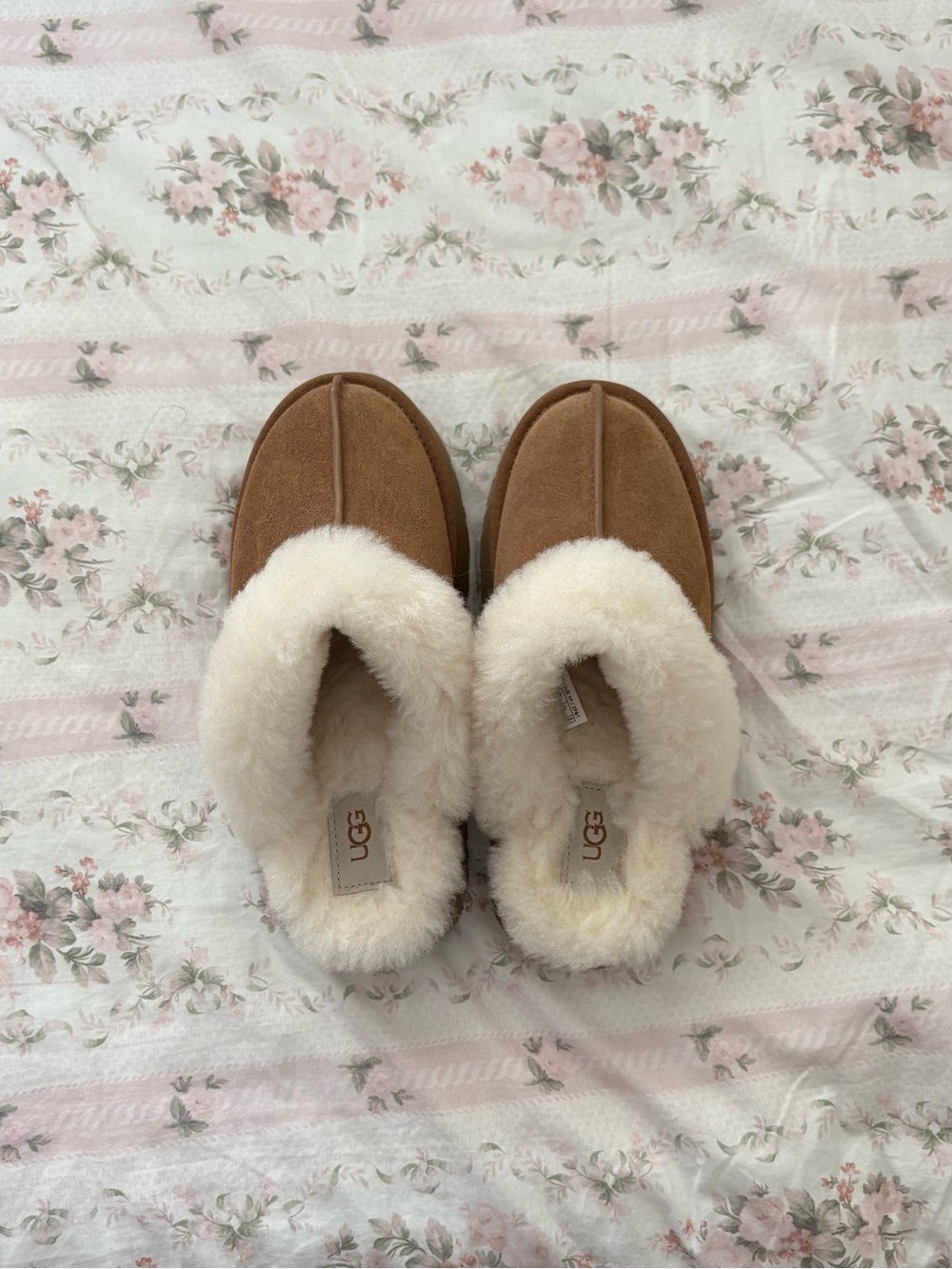 UGG disquette platform fur slippers